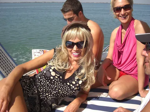 Teresa Lynn: Thick Blonde MILFs in Glasses Lick and Finger Outdoors – photo 1 of 14