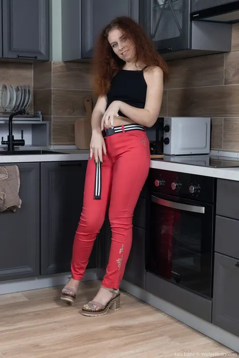 Lira Light: Thick Redhead Undresses to Display Her Hairy Pussy and Round Ass – photo 2 of 21