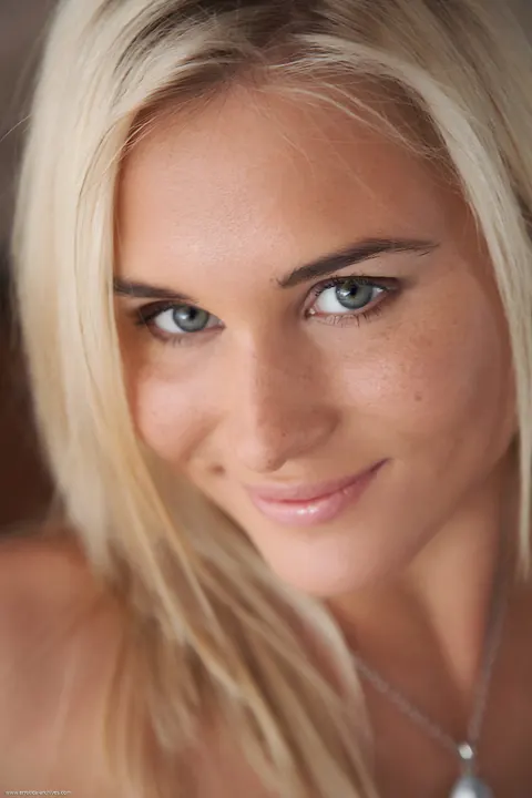 Petite Blonde Spreads Her Pussy and Shows Her Ass – photo 16 of 21
