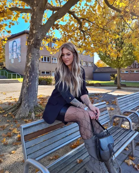 Two Women in Boots Flash Their Asses Outdoors – photo 15 of 15