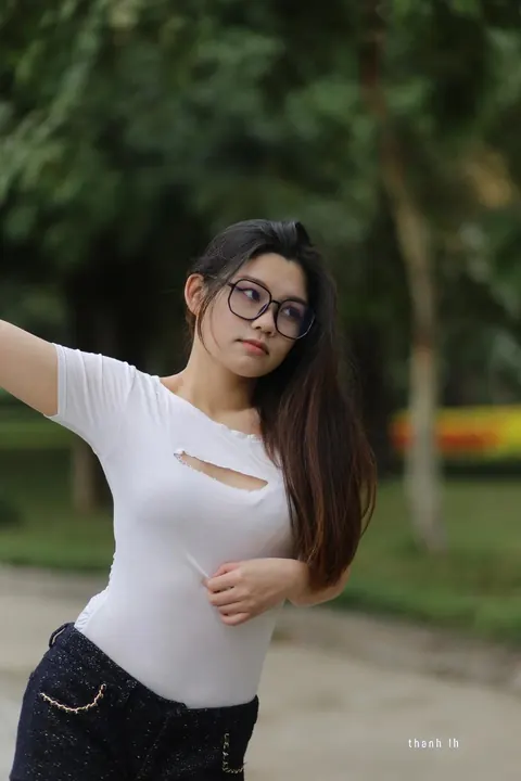 Petite Asian Brunette Strips Out of Her Tight Jeans Outdoors – photo 2 of 21