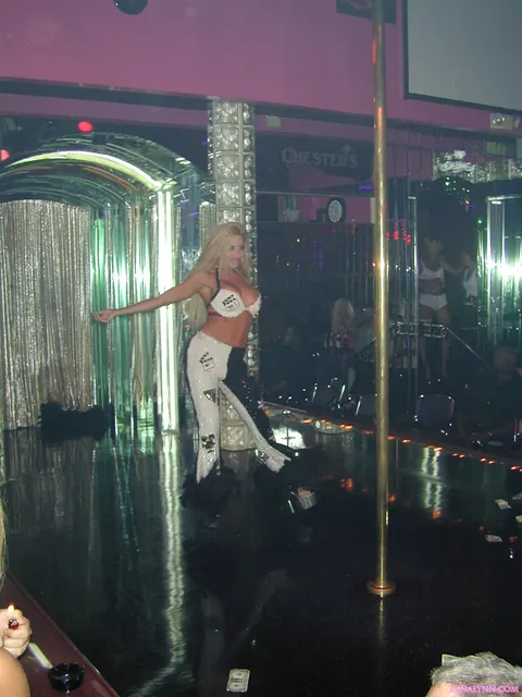 Gina Lynn: Blonde Latina MILF Strips Out of Her Thong on Stage – photo 11 of 15
