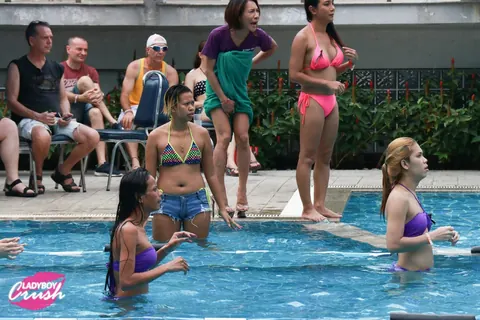 Thai Trans Woman Plays Pool Volleyball Then Strips Nude – photo 12 of 17