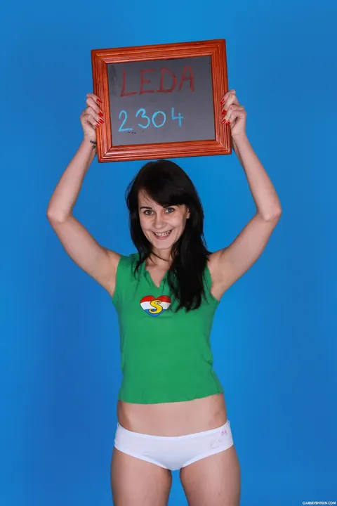 Skinny Woman Strips Out of Her Jeans and Boots – photo 17 of 21