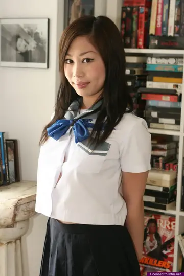 Yumi Lee