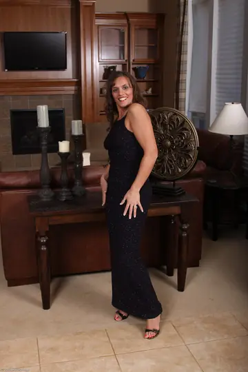 Thick Brunette MILF Strips Out of Her Dress to Show Her Big Ass in Heels
