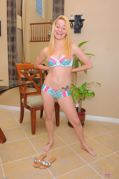 Missy Sweet: Tall Slim Babe Shows Her Natural Tits and Tattoo in Panties – photo 4 of 21