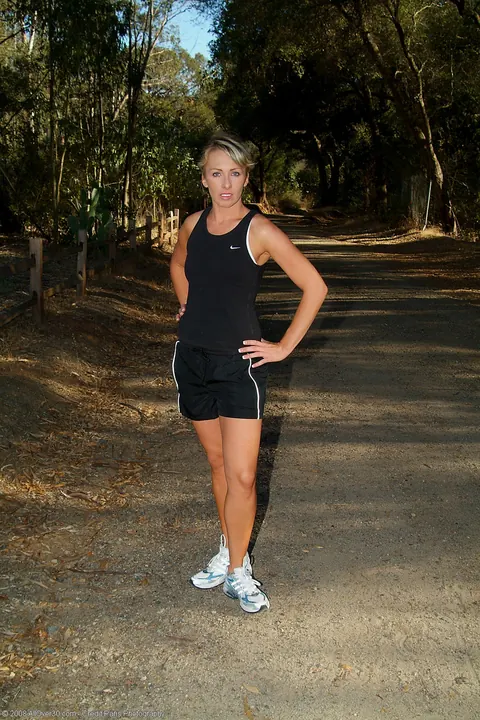Busty Blonde MILF Spreads Her Pussy Outdoors in Shorts – photo 1 of 21