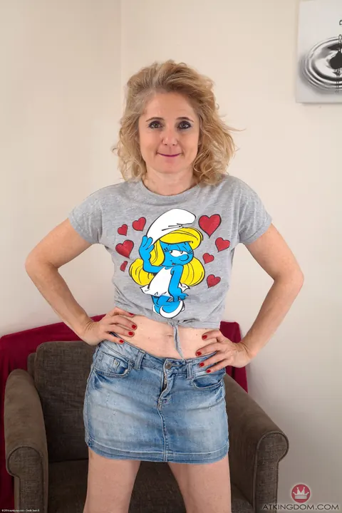 Lily Roma: Petite Blonde Strips and Shows Her Small Natural Tits – photo 2 of 21