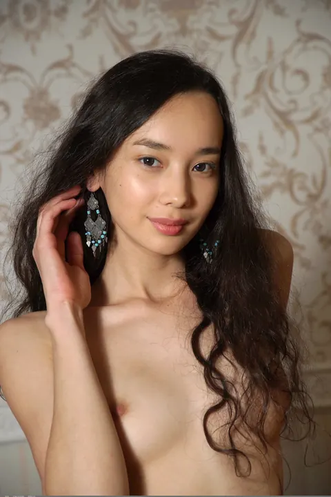 Asian Babe Undresses and Spreads Her Hairy Pussy – photo 10 of 20