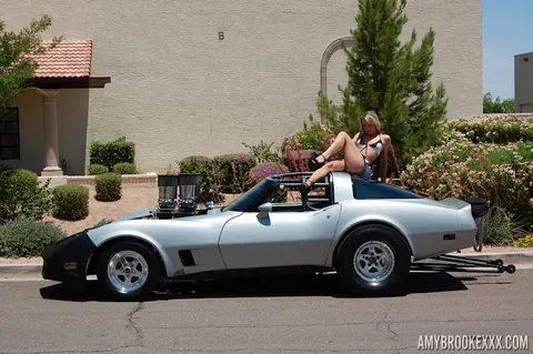 Amy Brooke: Blonde in a Bikini Pulls Thong Aside and Spreads Her Legs on the Car Hood – photo 7 of 15