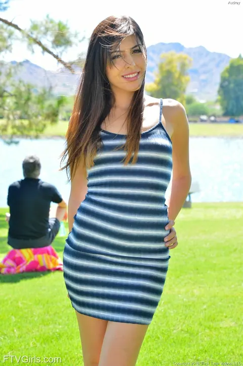 Audrey Royal: Amateur Tall Brunette Strips Out of Her Dress Outdoors – photo 5 of 20