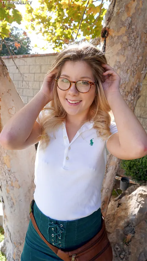 Vienna Rose: Thick Blonde Shows Off Her Pierced Nipples and Round Ass Outdoors – photo 2 of 16
