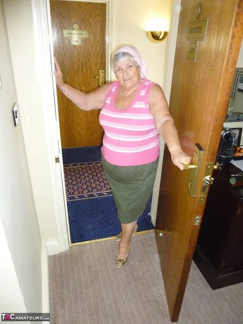 British BBW with Big Tits Strips Nude in the Living Room – photo 1 of 20