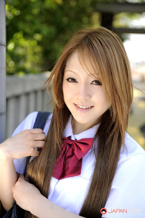Ria Sakurai: Japanese Redhead Lifts Her Skirt and Flashes Panties Outdoors – photo 2 of 15