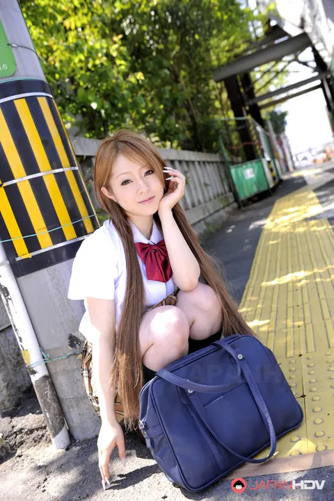 Ria Sakurai: Japanese Redhead Lifts Her Skirt and Flashes Panties Outdoors – photo 5 of 15