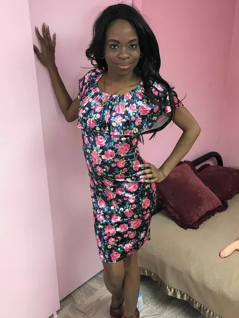 Melody Cummings: Slim Ebony MILF Works a White Dildo in the Bedroom – photo 1 of 21