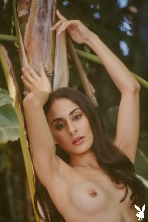 Leighla Habib: Woman with Small Tits Strips and Poses Nude – photo 11 of 21
