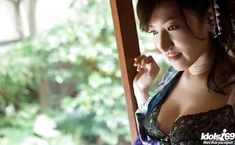 Thick Japanese Woman Strips Outdoors and Spreads Her Hairy Pussy – photo 3 of 16