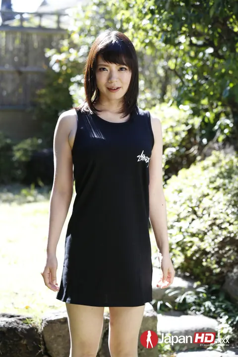 Yuki Mizuho: Skinny Japanese Brunette Strips and Spreads Outdoors – photo 4 of 17