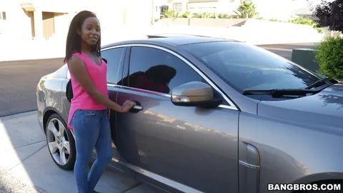 Deana Dulce: Thick Ebony Babe in Jeans Gives Head and Fucks in the Car – photo 3 of 21