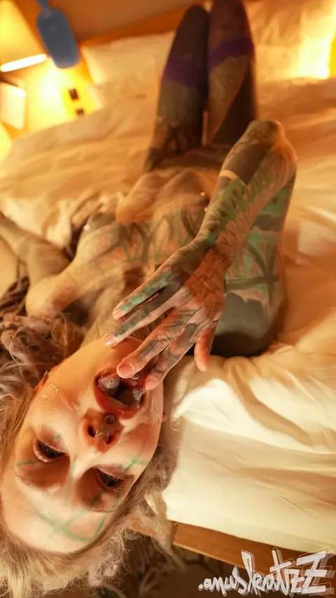 Anuskatzz: Tattooed Brunette Takes Anal and a Facial from Her Lover – photo 9 of 16