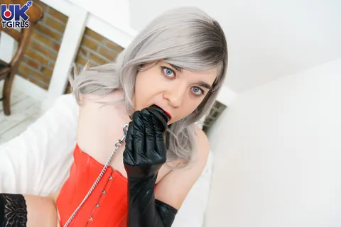 Trans Woman Stands Nude and Spreads Her Legs – photo 13 of 16