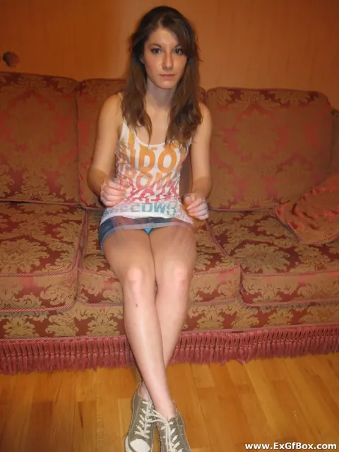 Slim Amateur Poses Topless in Panties – photo 12 of 20