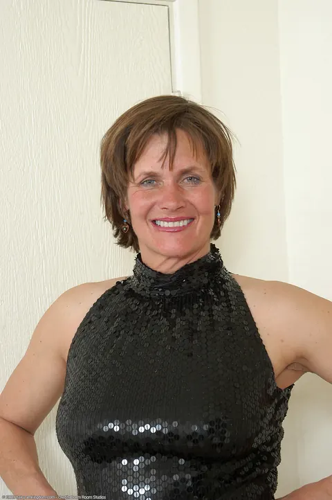 Thick Brunette MILF with Short Hair Spreads Her Hairy Pussy and Big Ass – photo 1 of 20