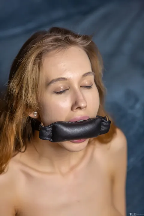 Alice Bright: Blonde in Bondage Spreads and Gets Her Shaved Pussy Licked – photo 21 of 21