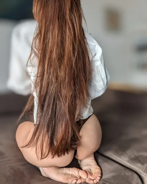 Slim Redhead Flashes Her Tits and Ass in the Kitchen – photo 9 of 15