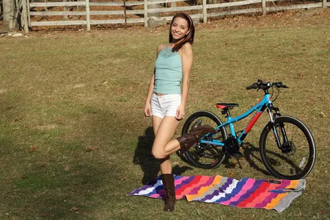 Paisley Rae: Petite Redhead in Boots Toys Her Shaved Pussy Outdoors – photo 5 of 21