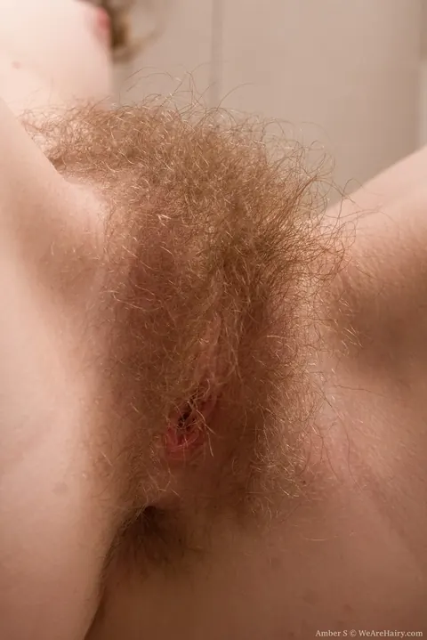 Hairy Woman Spreads Her Pussy and Fingers Her Ass – photo 14 of 16