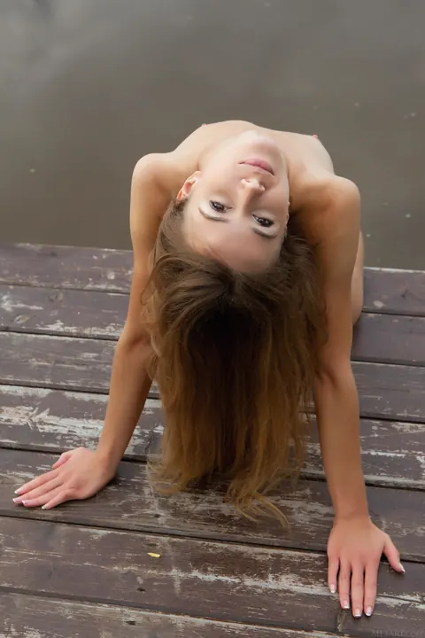 Lina Diamond: Tall Brunette Strips Naked and Spreads Her Pussy at the Dock – photo 18 of 21