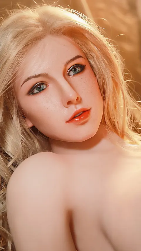 Busty Blonde Poses Nude Showing Her Pussy – photo 15 of 19
