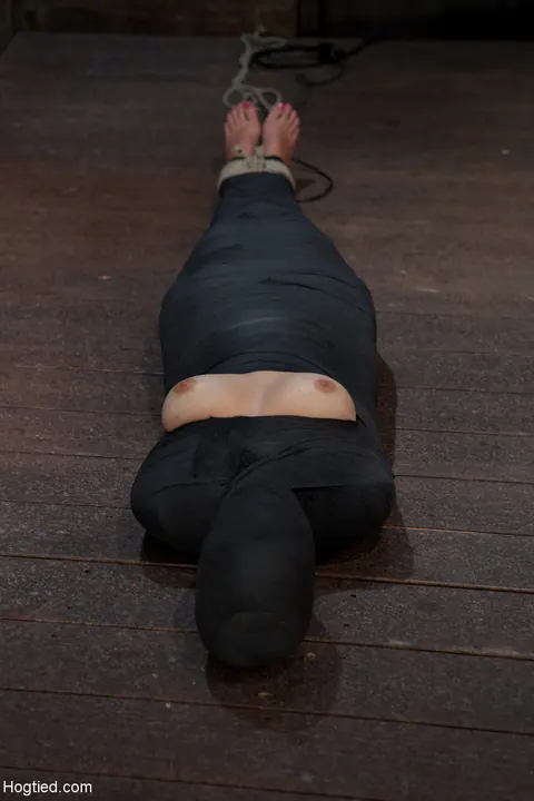 Chloe Camilla: Short-Haired Blonde MILF with Natural Tits Hogtied in Bondage – photo 5 of 21