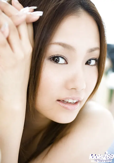 Rika Aiuchi: Japanese Brunette Uncovers Her Big Natural Tits – photo 3 of 15