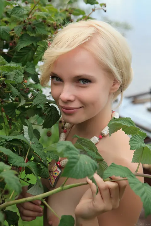 Feeona A: Slim Blonde Poses Nude and Spreads Her Pussy Outdoors – photo 20 of 21