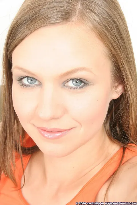 Amateur in Panties Takes Selfies Spreading Her Pussy – photo 1 of 20