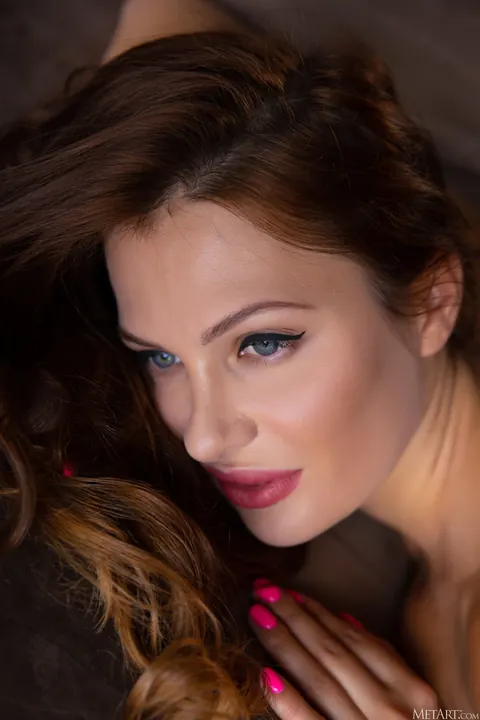Scarlett Queen: Russian Redhead Spreads Her Trimmed Pussy in Glamour Set – photo 18 of 21