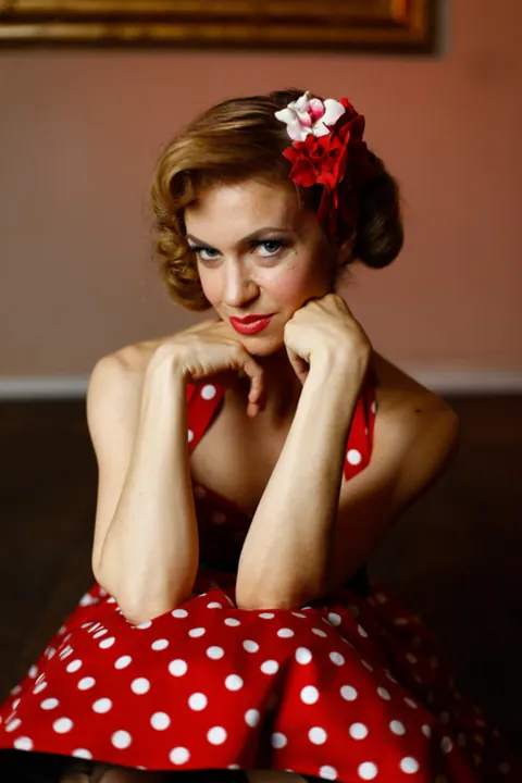 Short-Haired Redhead Poses in a Dress and Heels – photo 14 of 20