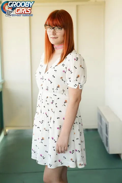 Thick Trans Woman Lets Her Dress Fall to the Floor – photo 3 of 16