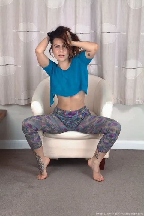 Sweet Mary Jane: Hairy Brunette Shows Her Pussy Wide on a Chair – photo 2 of 21
