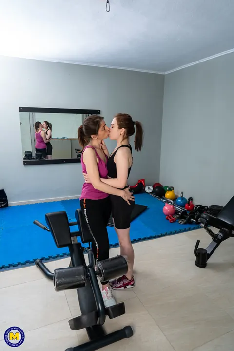 Maya Stone: Thick Blonde Lesbians Lick Hairy Pussies in the Gym – photo 6 of 21