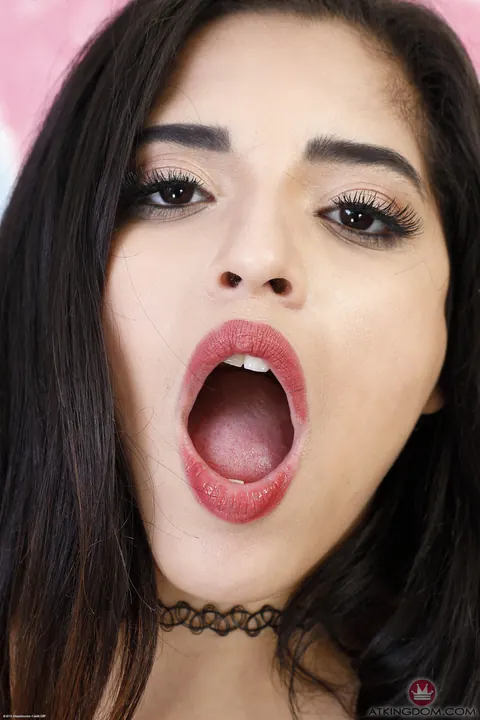 Gabriela Lopez: Petite Latina Masturbates with a Dildo – photo 3 of 21