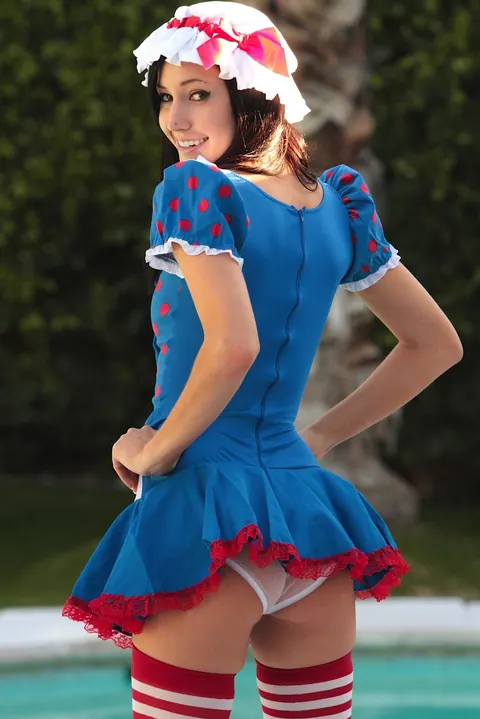 Catie Minx: Slim Brunette in Cosplay Stockings Flashes at the Pool – photo 2 of 15
