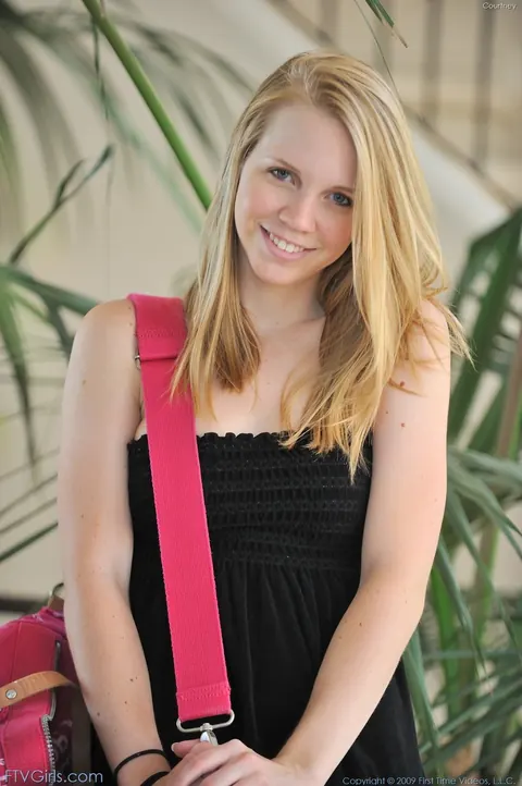 Taylor True: Thick Blonde Uses a Dildo in Her Ass and Pussy – photo 1 of 16