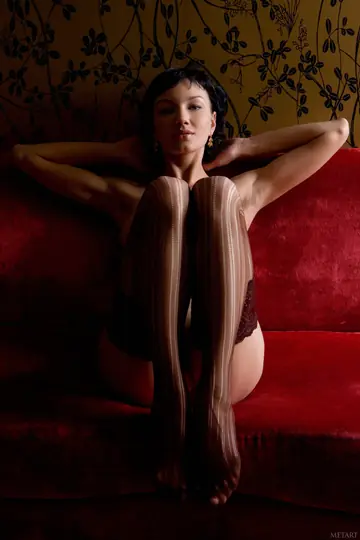 Tall Hairy Brunette Poses Nude and Shows Her Natural Body