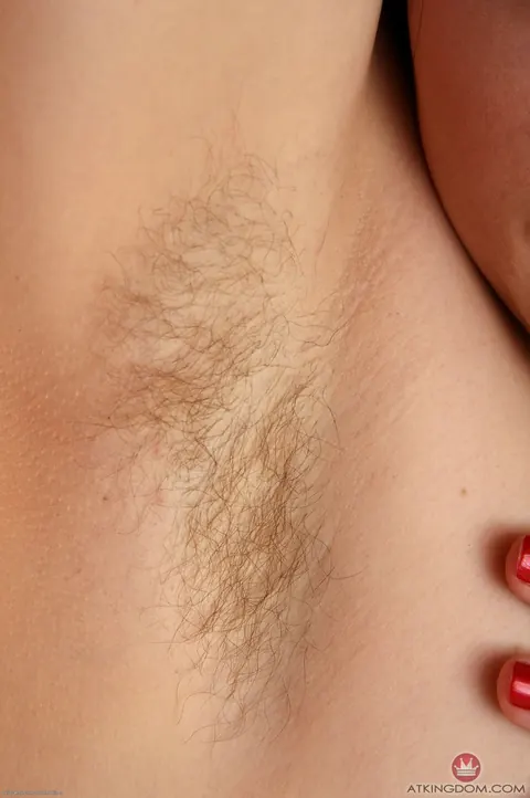 Ruby Roxx: Thick Redhead Shows Hairy Pits and Spreads Her Pussy – photo 9 of 17