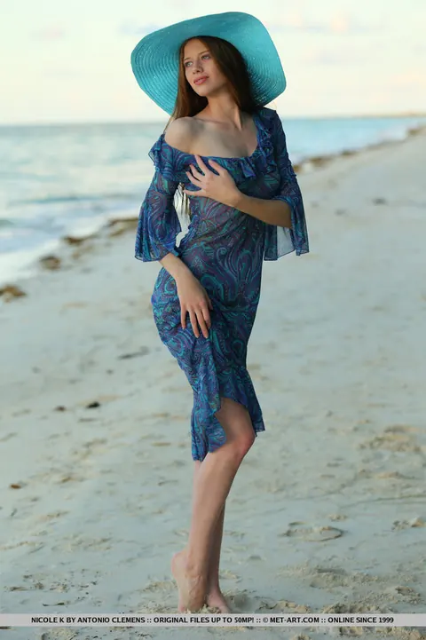 Thick Redhead Spreads Her Pierced Pussy on the Beach – photo 2 of 18